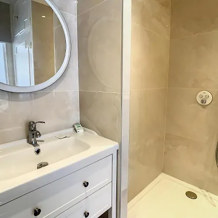 Centre : Rond Point Duboys D'angers *